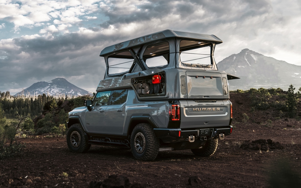 Автомобиль GMC HUMMER EV EarthCruiser 2024 года вид сзади