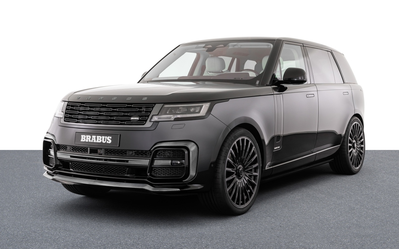 Внедорожник Brabus 600 2023 года на сером фоне