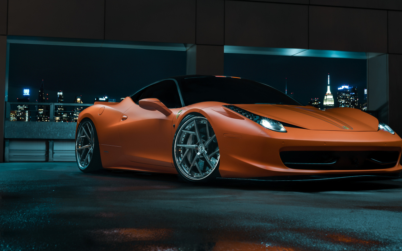 Стильный дорогой автомобиль Ferrari 458