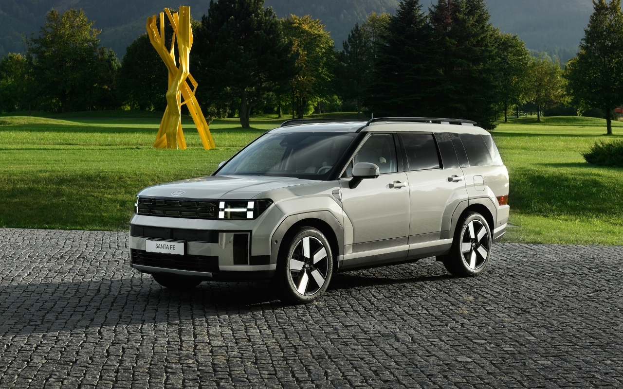 Автомобиль Hyundai Santa Fe Plug-In Hybrid