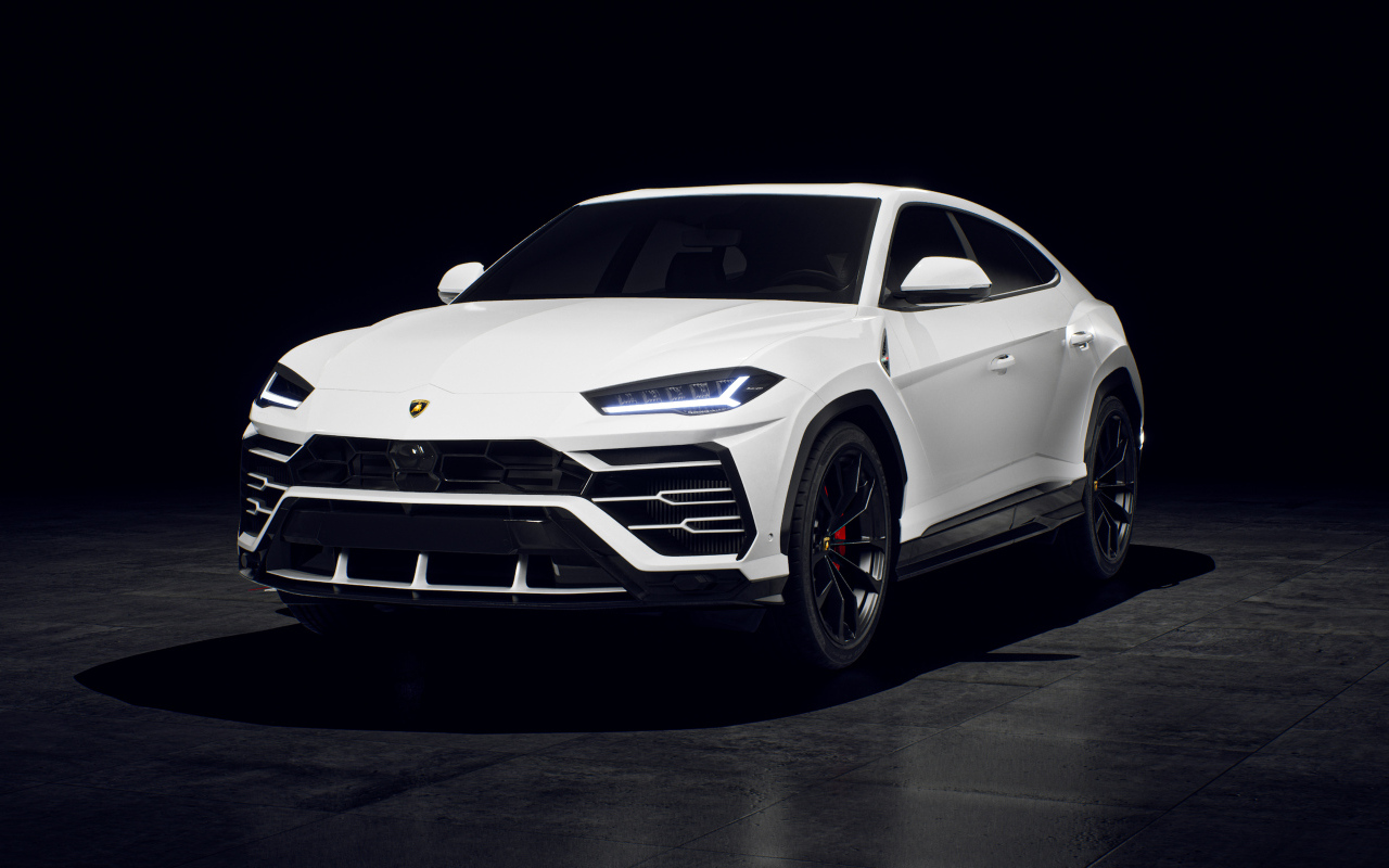 Автомобиль Lamborghini Urus вид спереди