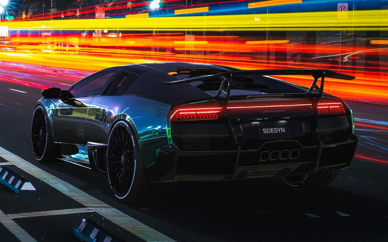 Спортивный автомобиль Lamborghini Murcielago Custom на трассе