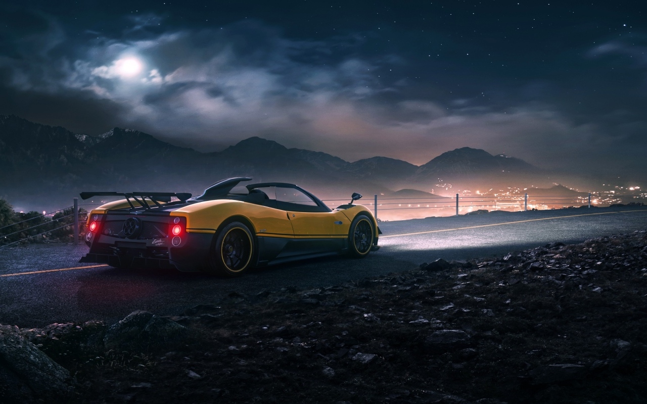 Автомобиль Pagani Zonda Cinque под грозовым небом