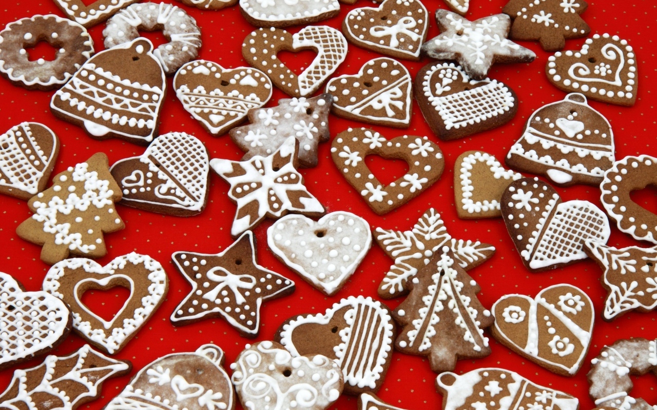 Красивое рождественское печенье в сахарной глазури