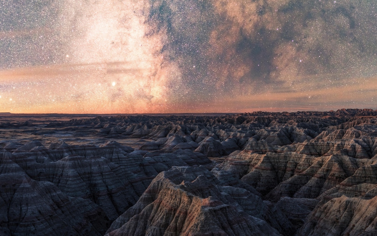 Красивое небо над горами