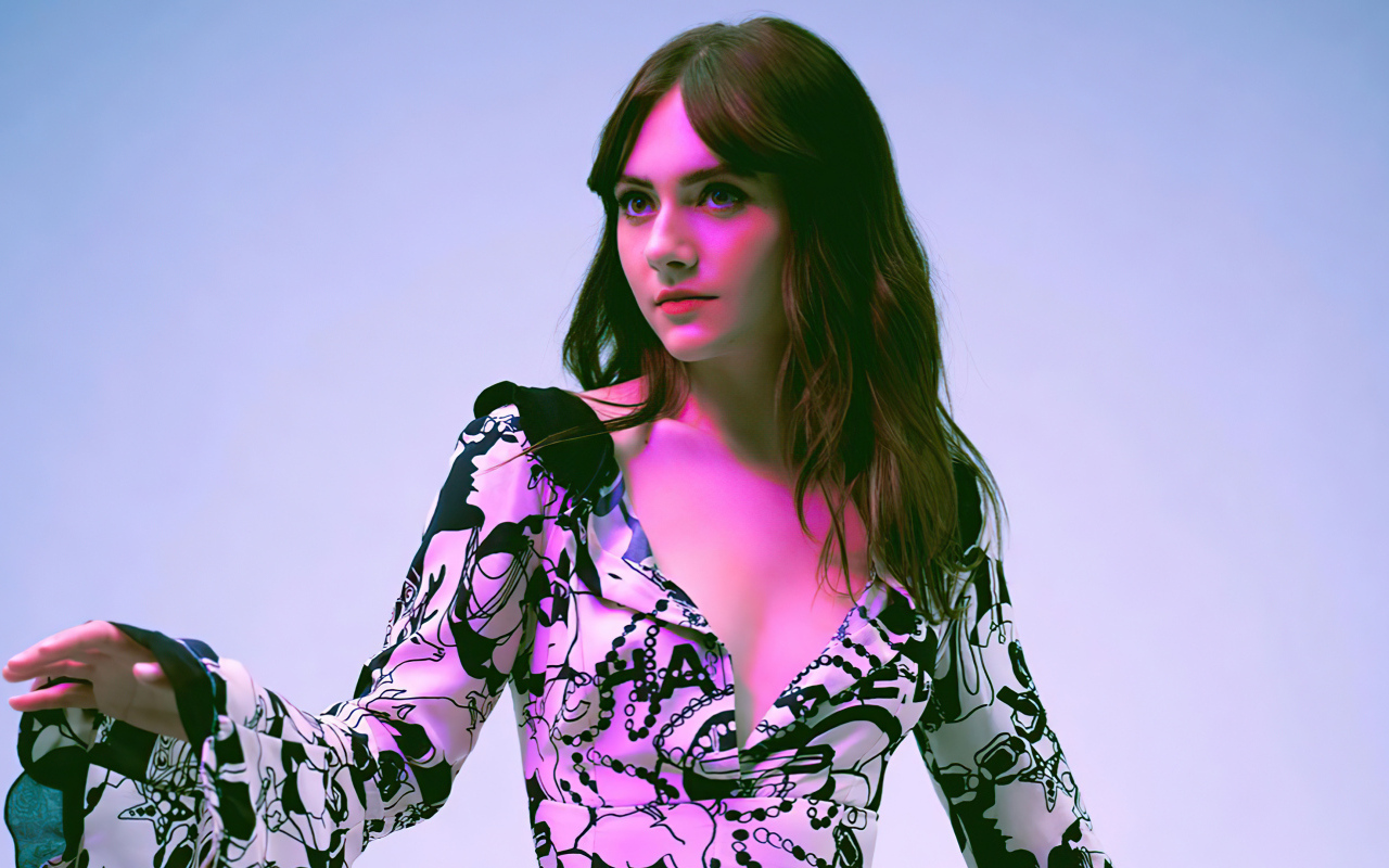 Молодая английская актриса Эмилия Джонс