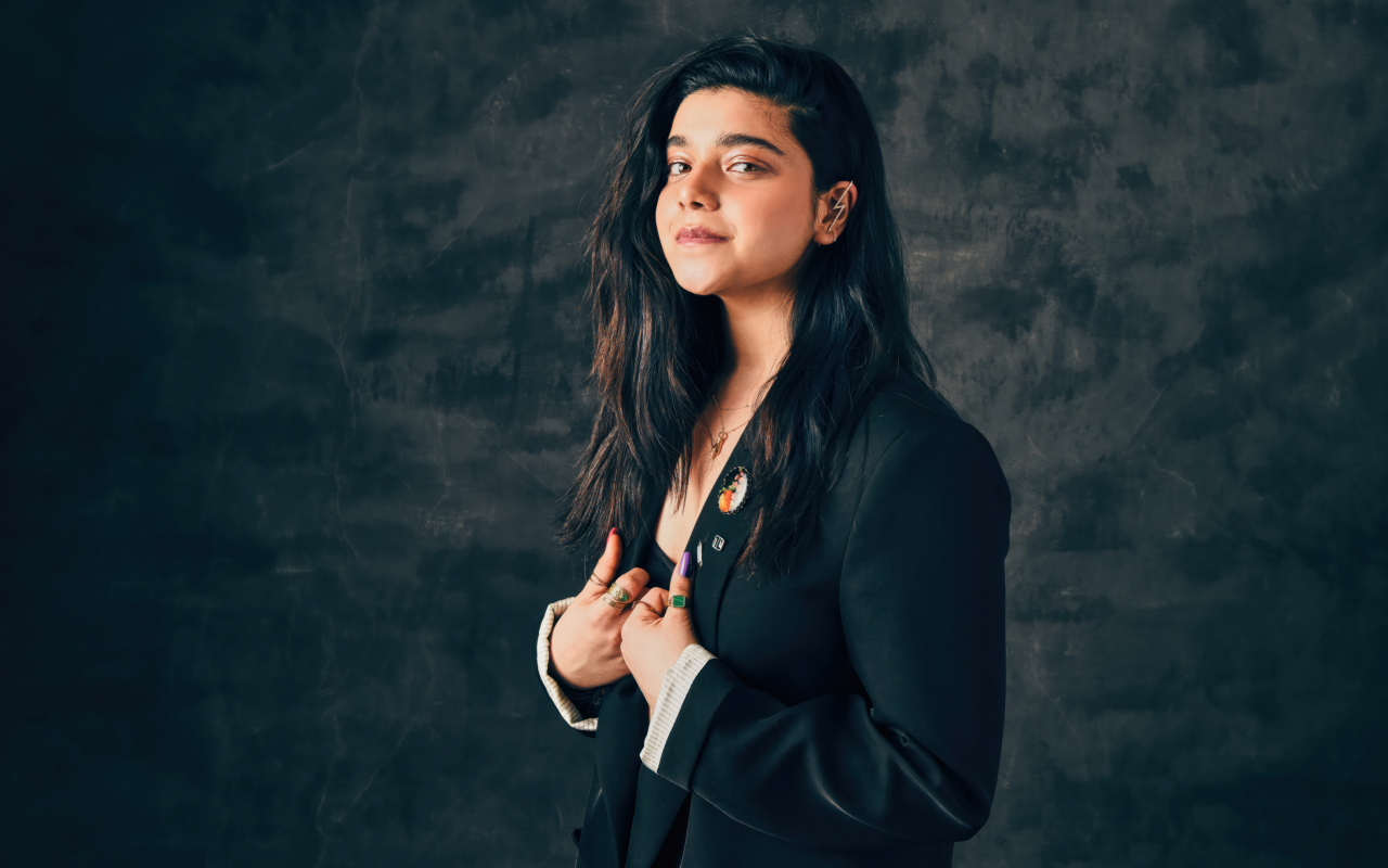 Молодая девушка актриса Иман Веллани