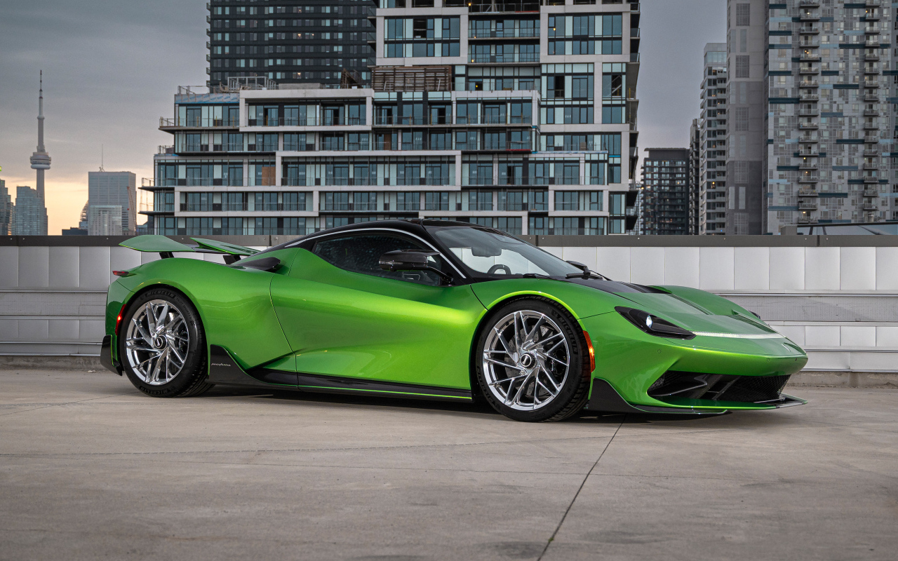 Зеленый автомобиль Pininfarina Battista Furiosa Package