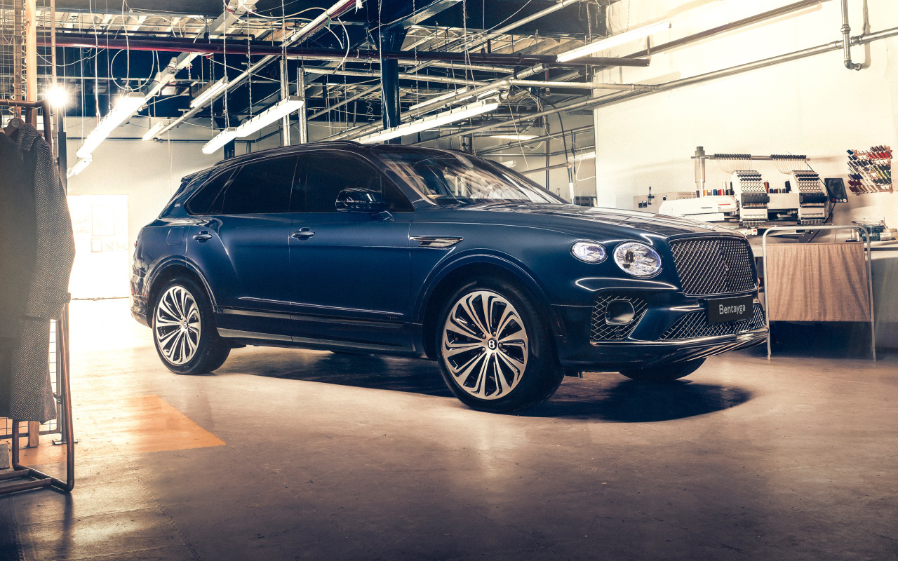 Дорогой автомобиль Bentley Bentayga By Mulliner