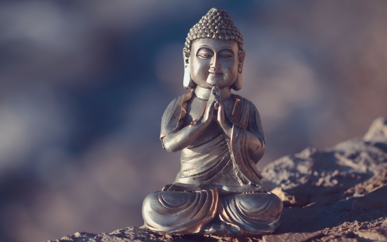 Статуэтка Будды крупным планом