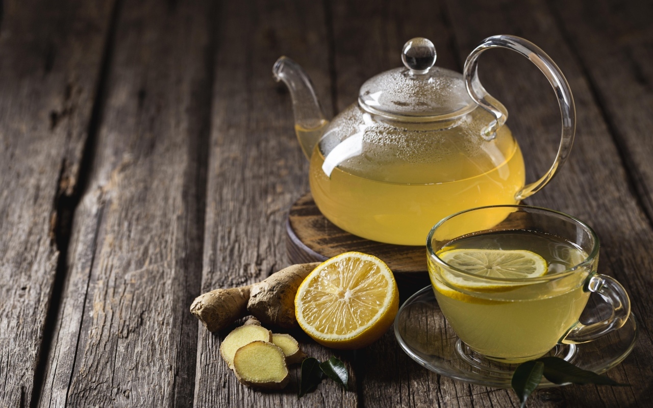 Заварник с вкусным лимонно - имбирным чаем