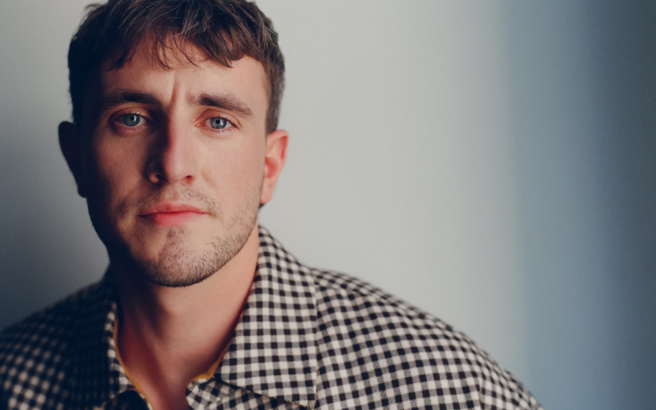 Голубоглазый ирландский актер Пол Мескал