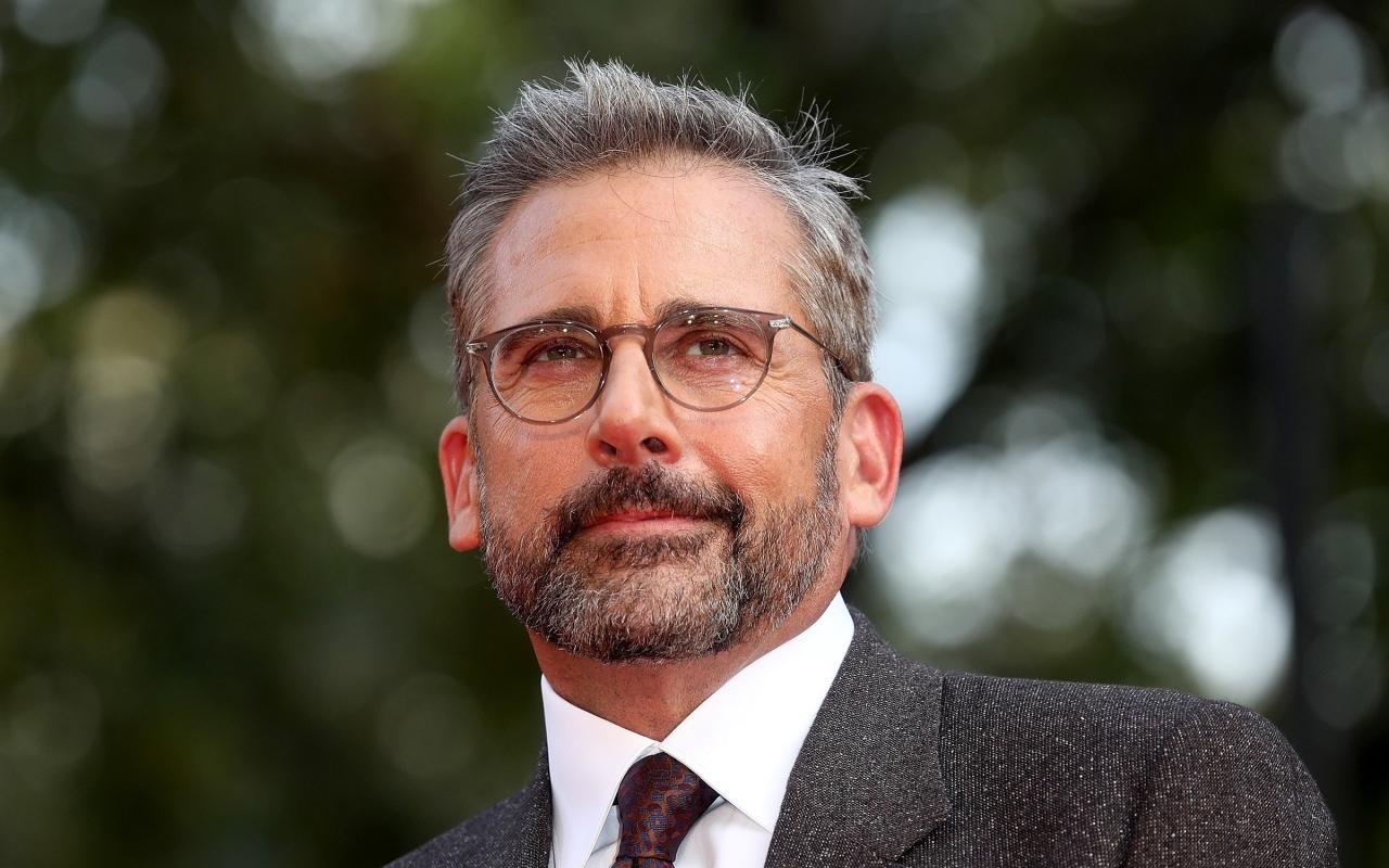 Стильный мужчина актер Стив Карелл