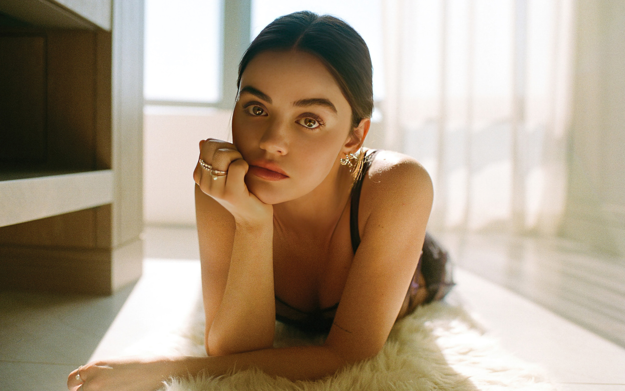 Грустный взгляд актрисы Люси Хейл