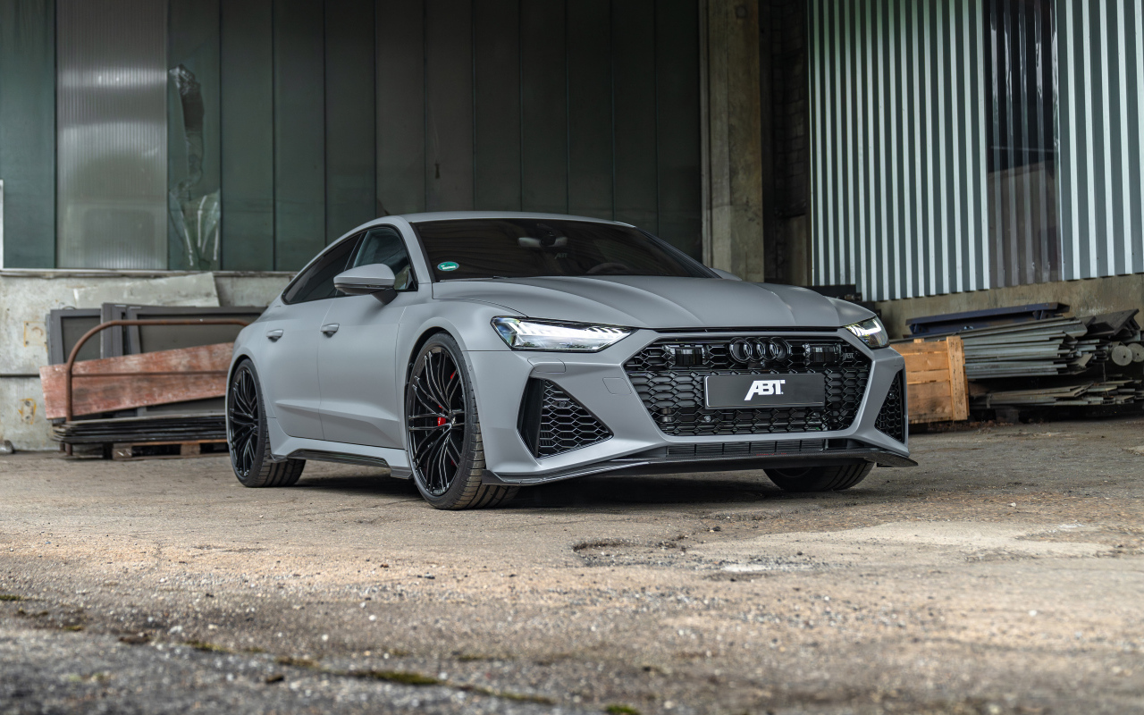 Автомобиль ABT RS7-S 2024 года в гараже