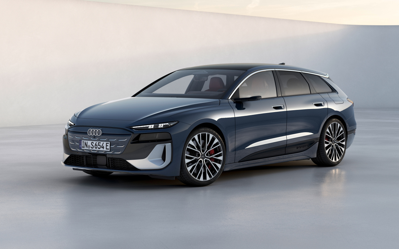 Автомобиль Audi S6 Avant e-tron 2024 года вид спереди