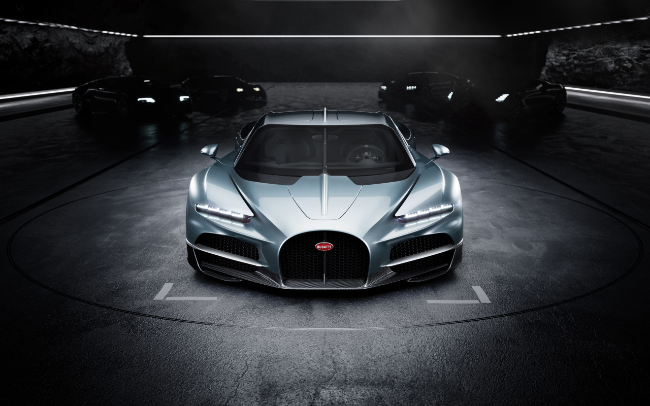 Вид спереди на автомобиль Bugatti Tourbillon 2024 года