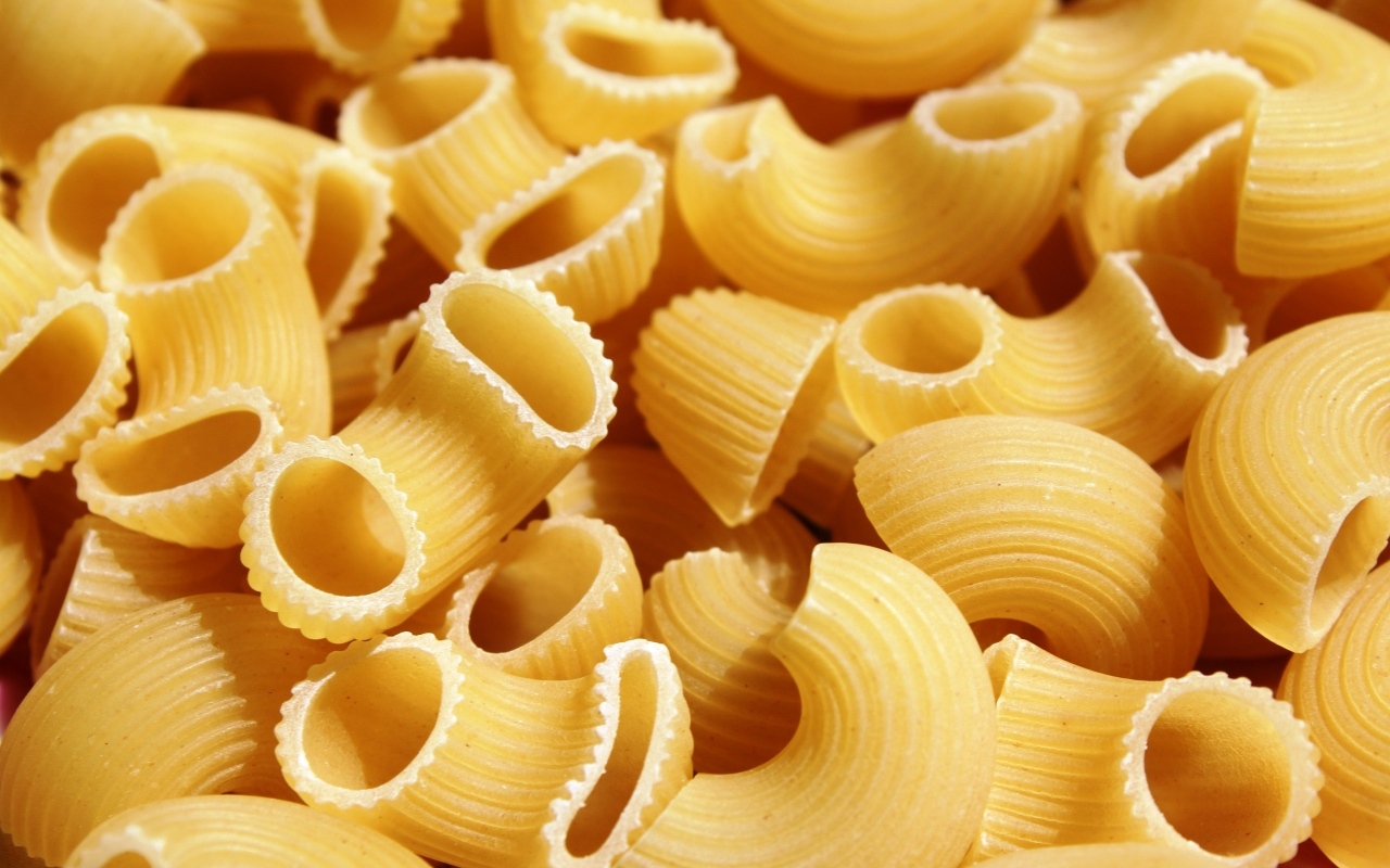Большие макаронные изделия крупным планом