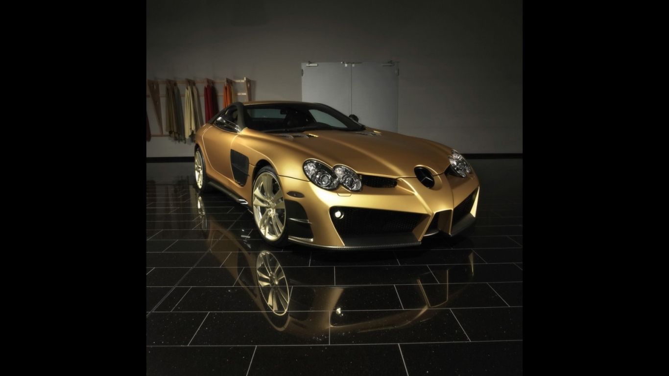 Золотистый Mercedes SLR