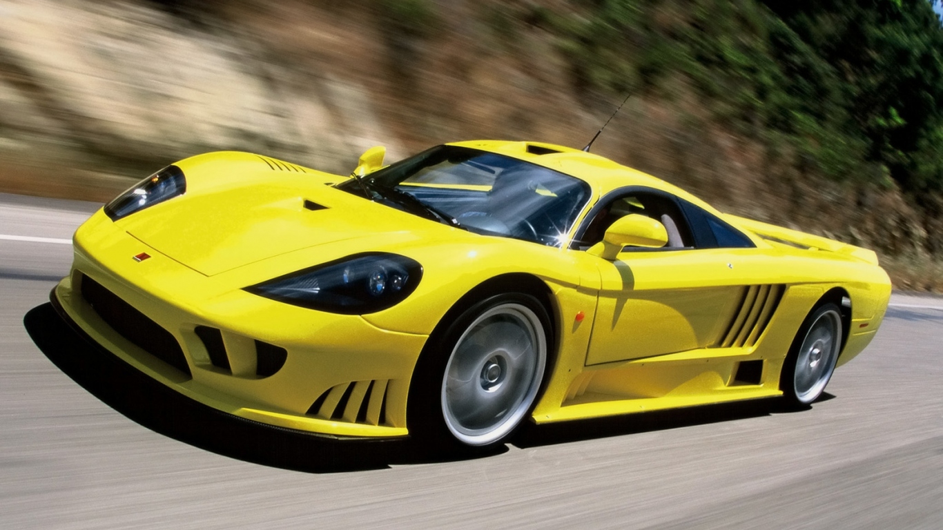 Saleen S7 желтый автомобиль
