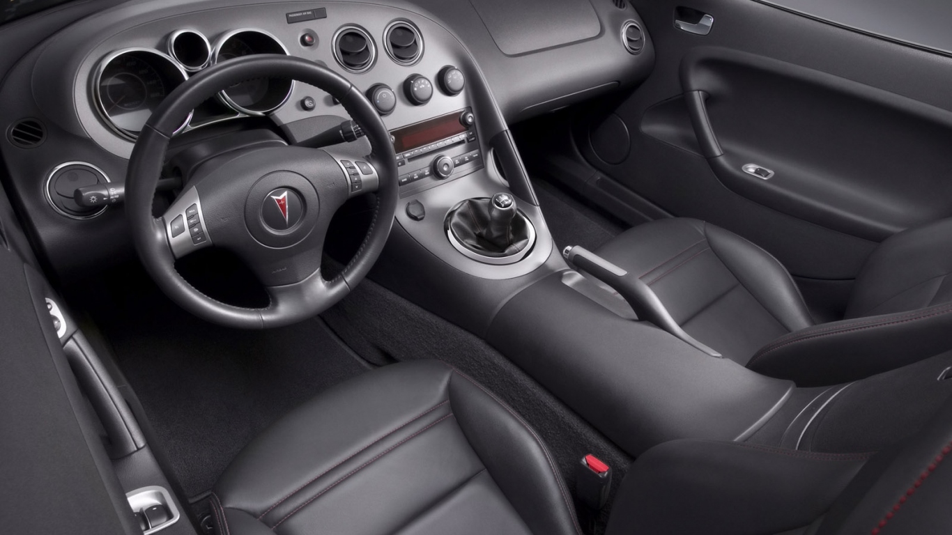 Салон машины Pontiac Solstic