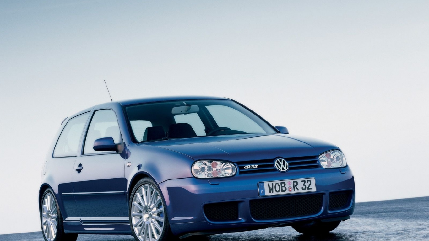 Volkswagen Golf R32