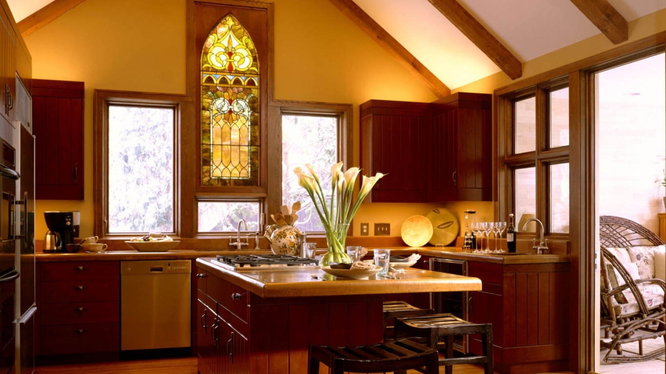 Кухня с витражом