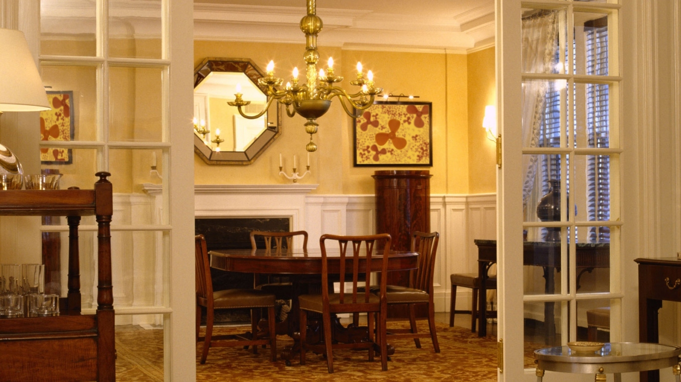 Светлый зал