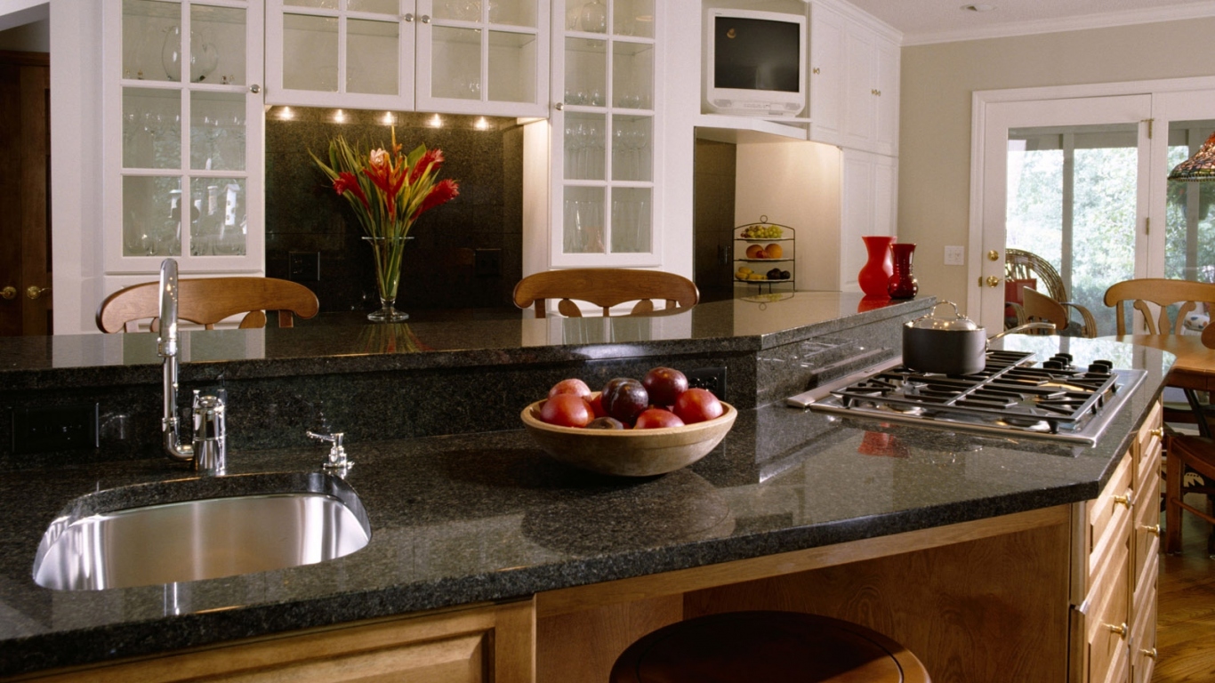 Просторная кухня