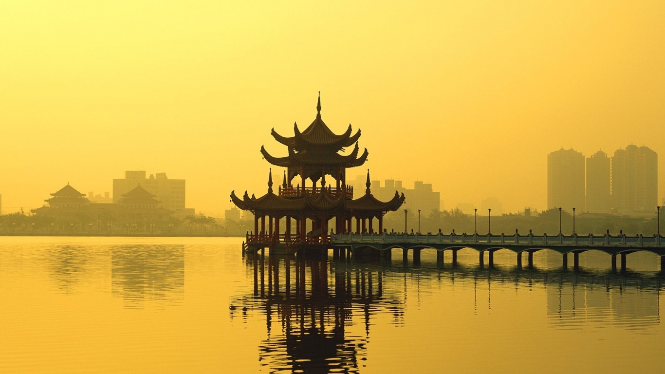 Озеро Лотоса / Каошунг / Тайвань