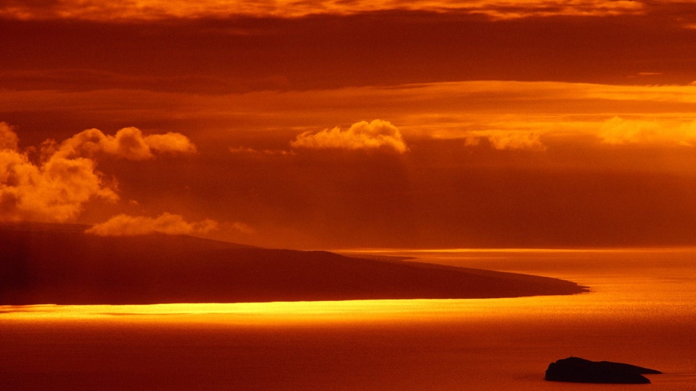 Горячий закат на островах Гавайи