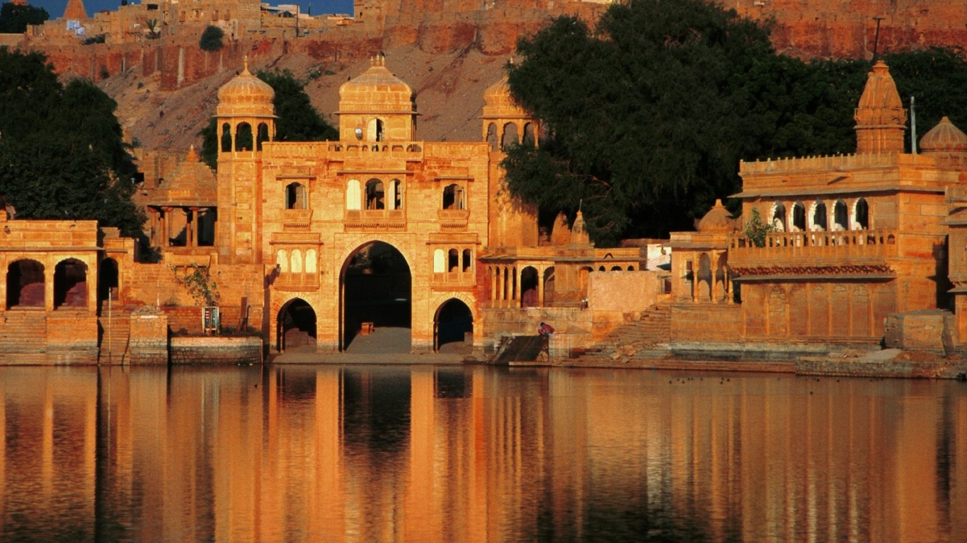 Храм Гади Сагар