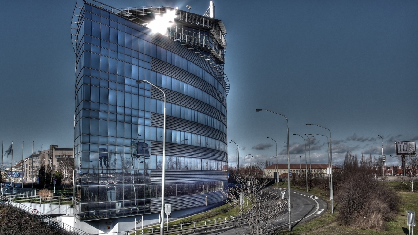 Здание в виде лодки