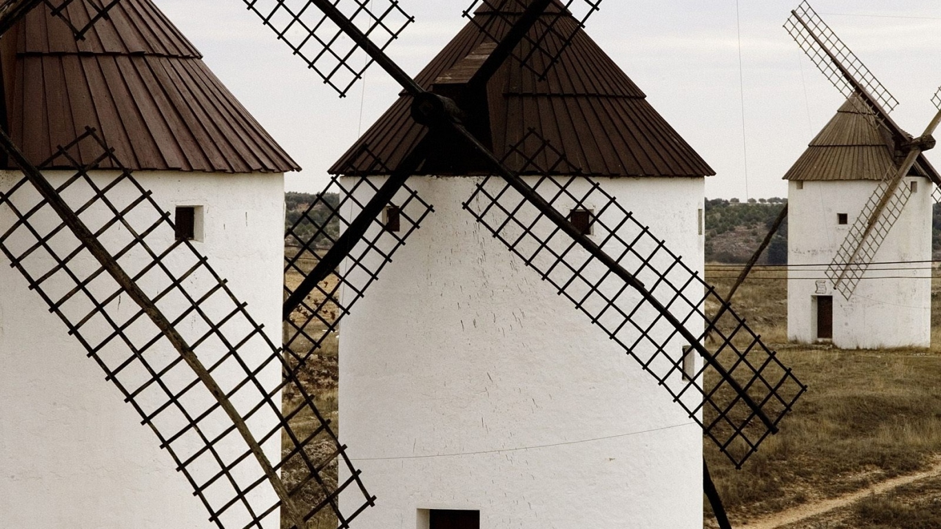 Три мельницы