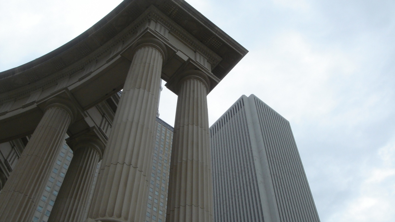 Памятники, США