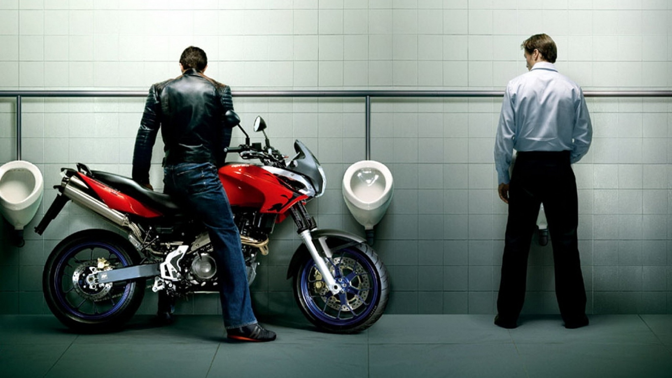 Заехал пописать