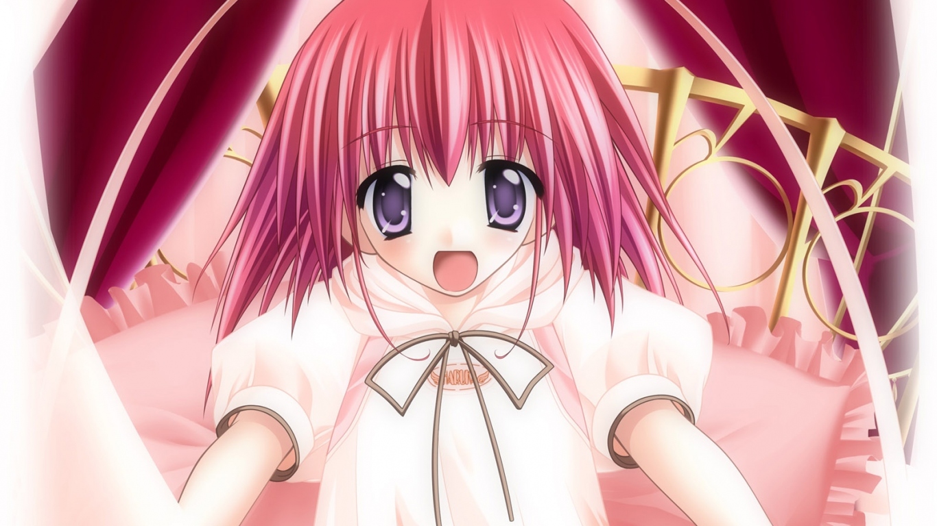 Маленькая девочка в кровати