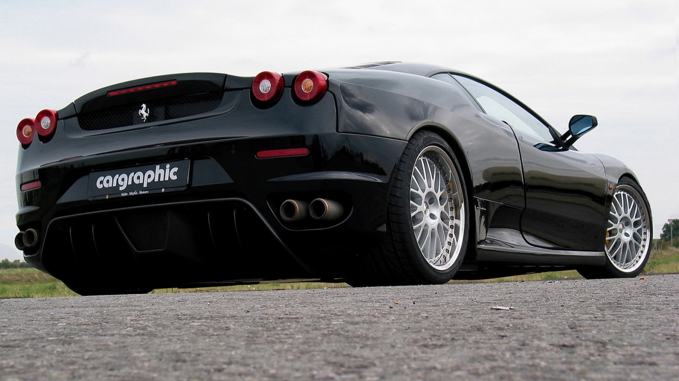 Черный Ferrari