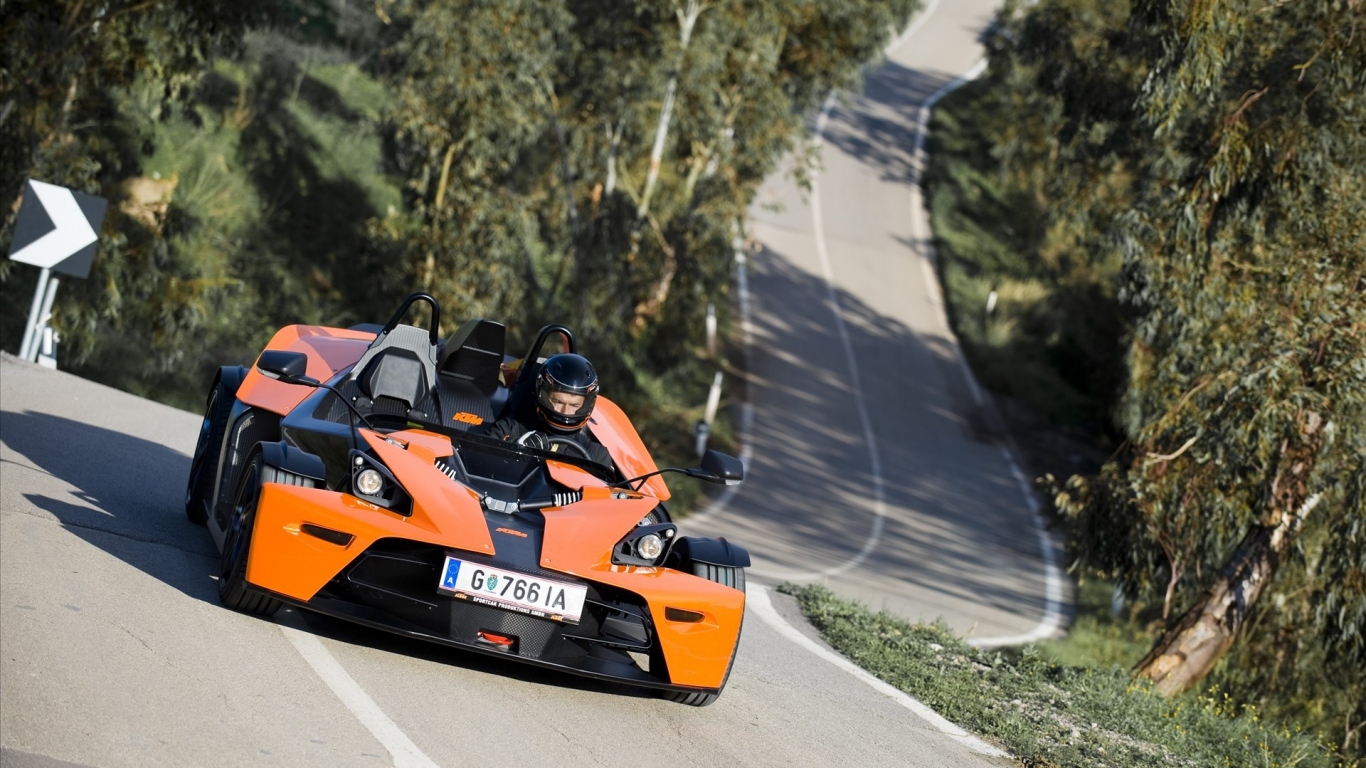 Гоночный автомобиль