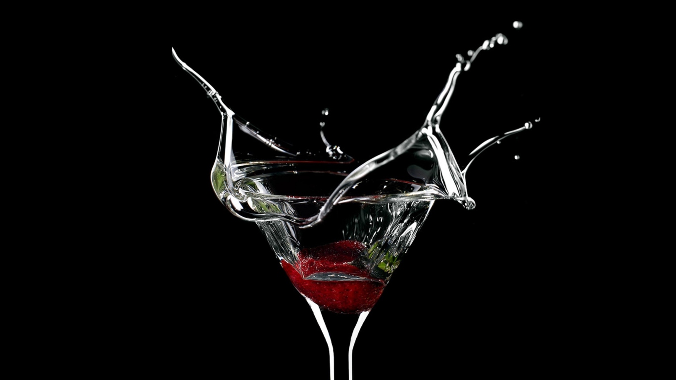 Клубничка в бокале