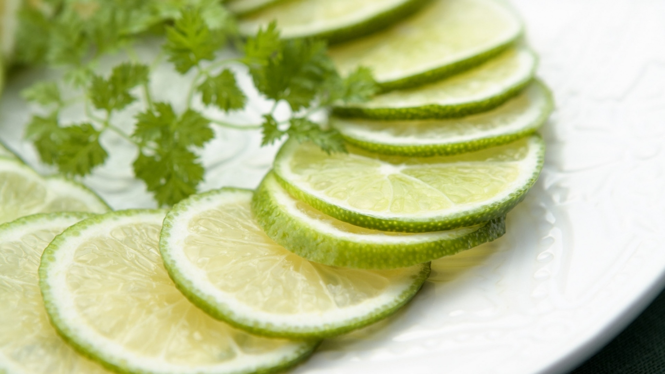 Зеленый лимон