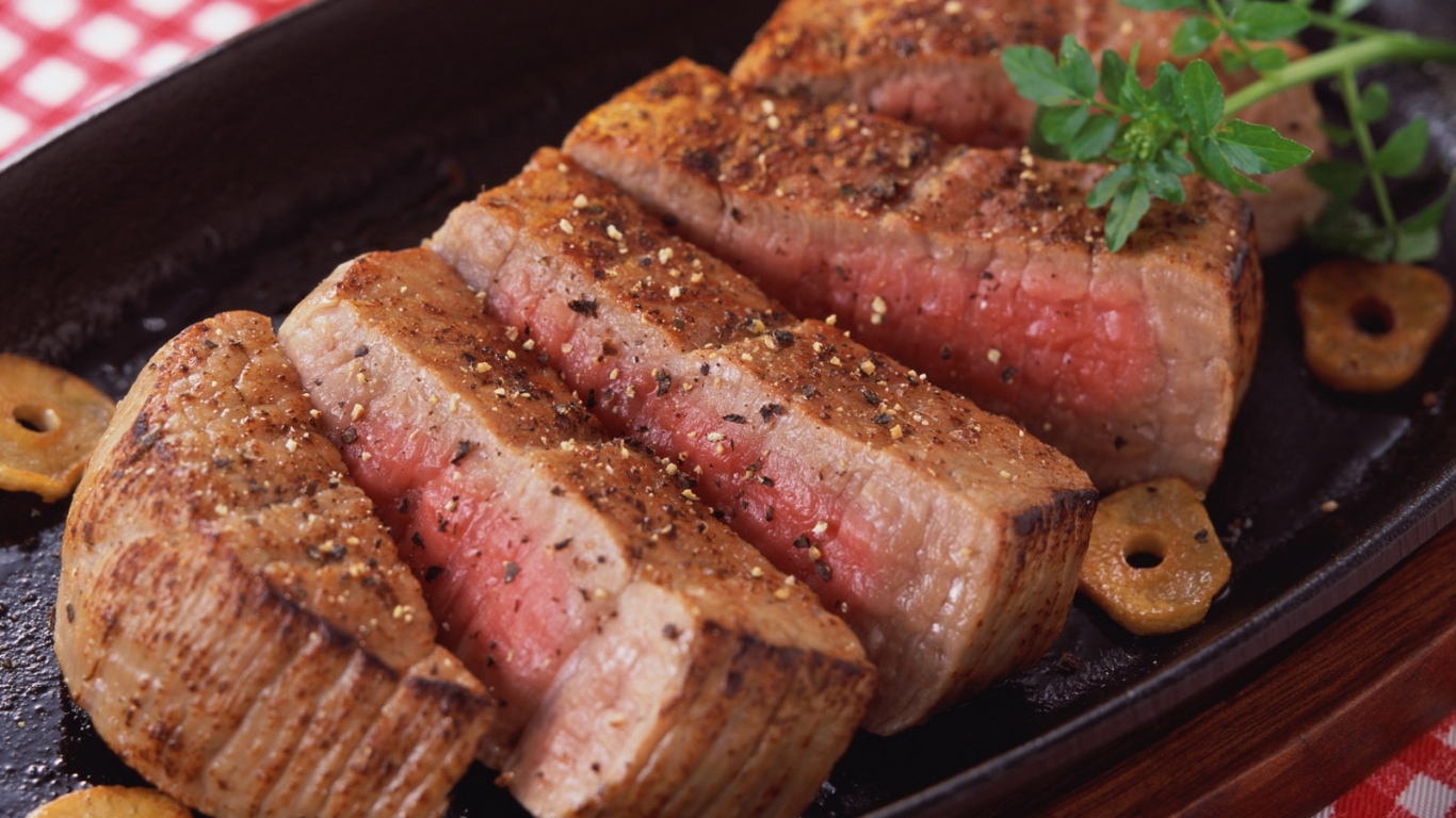 Недожаренное мясо