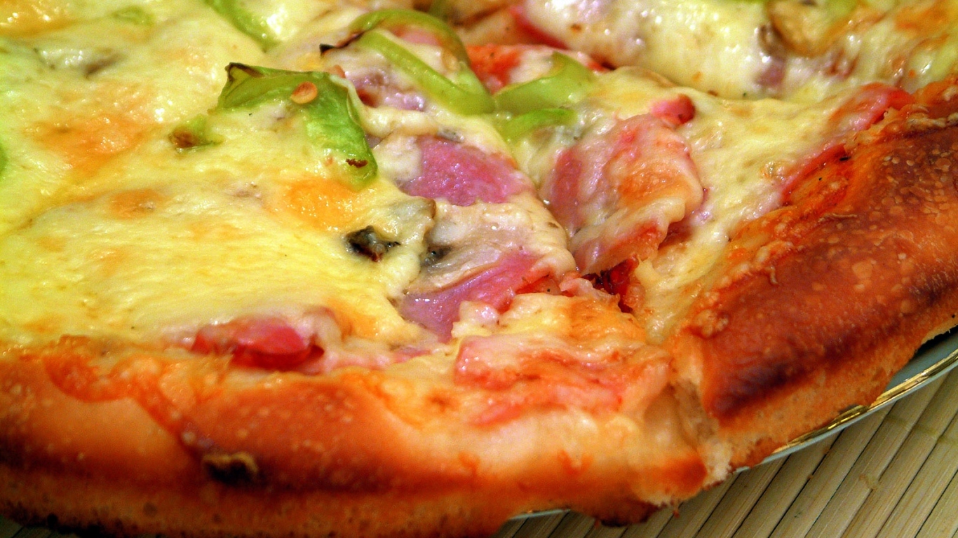 Красивые кусочки пиццы