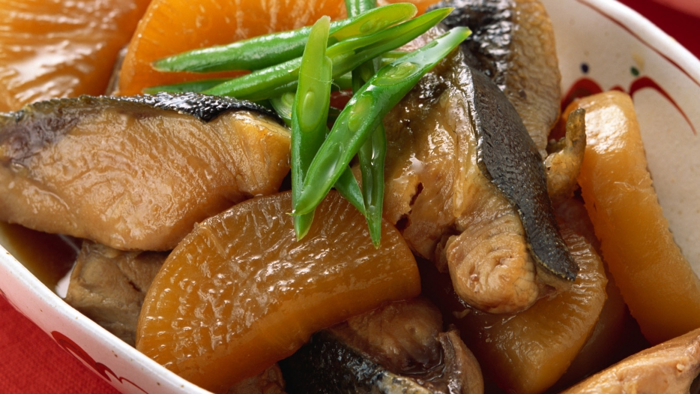 Рыбка с картошкой и фасолью