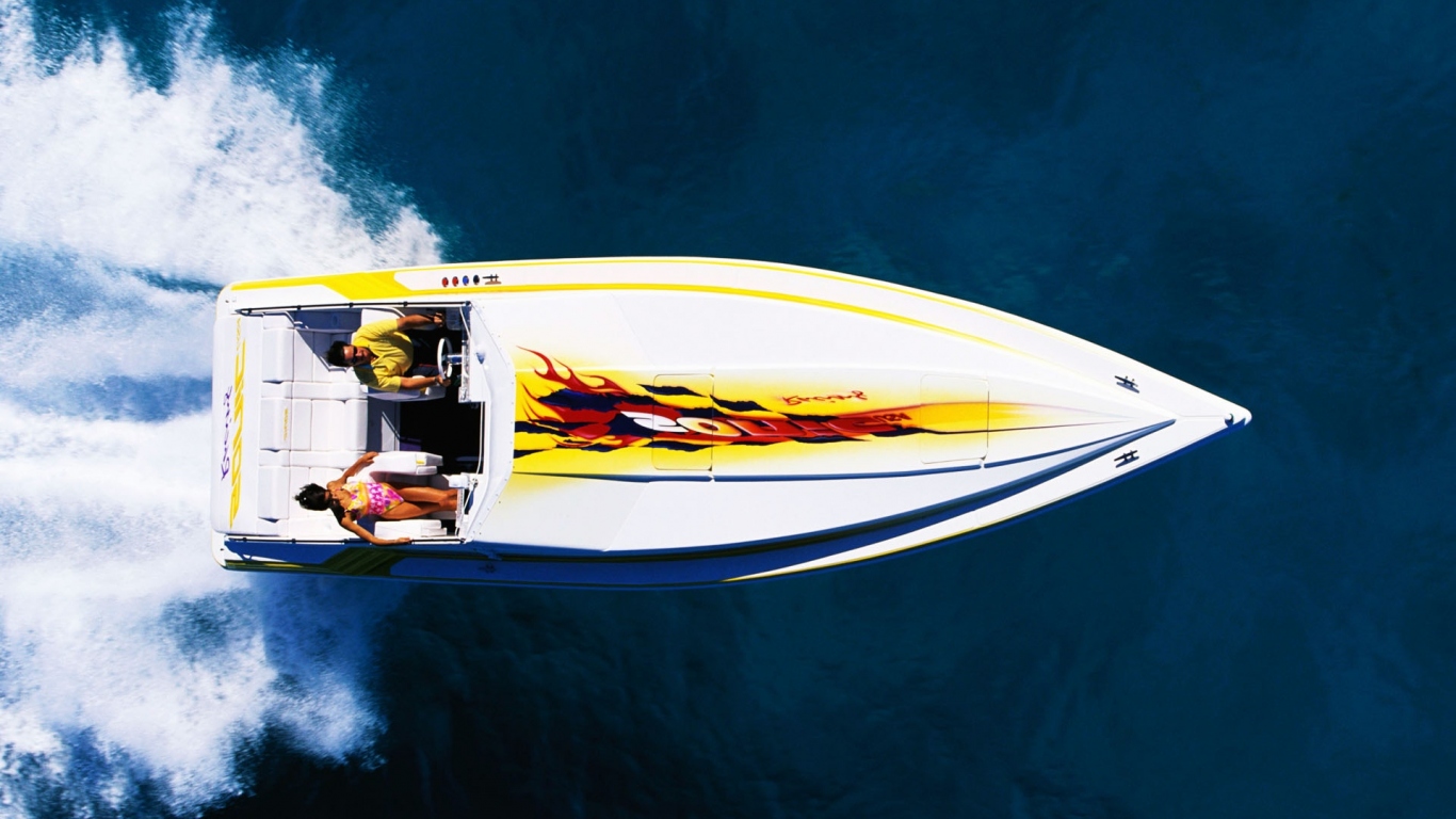 Поездка на моторном катере