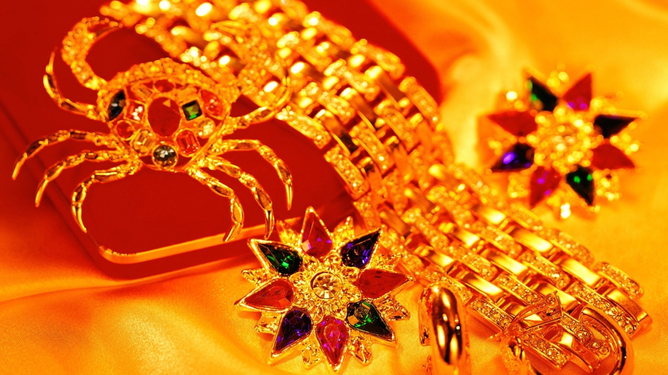 Золотое украшение
