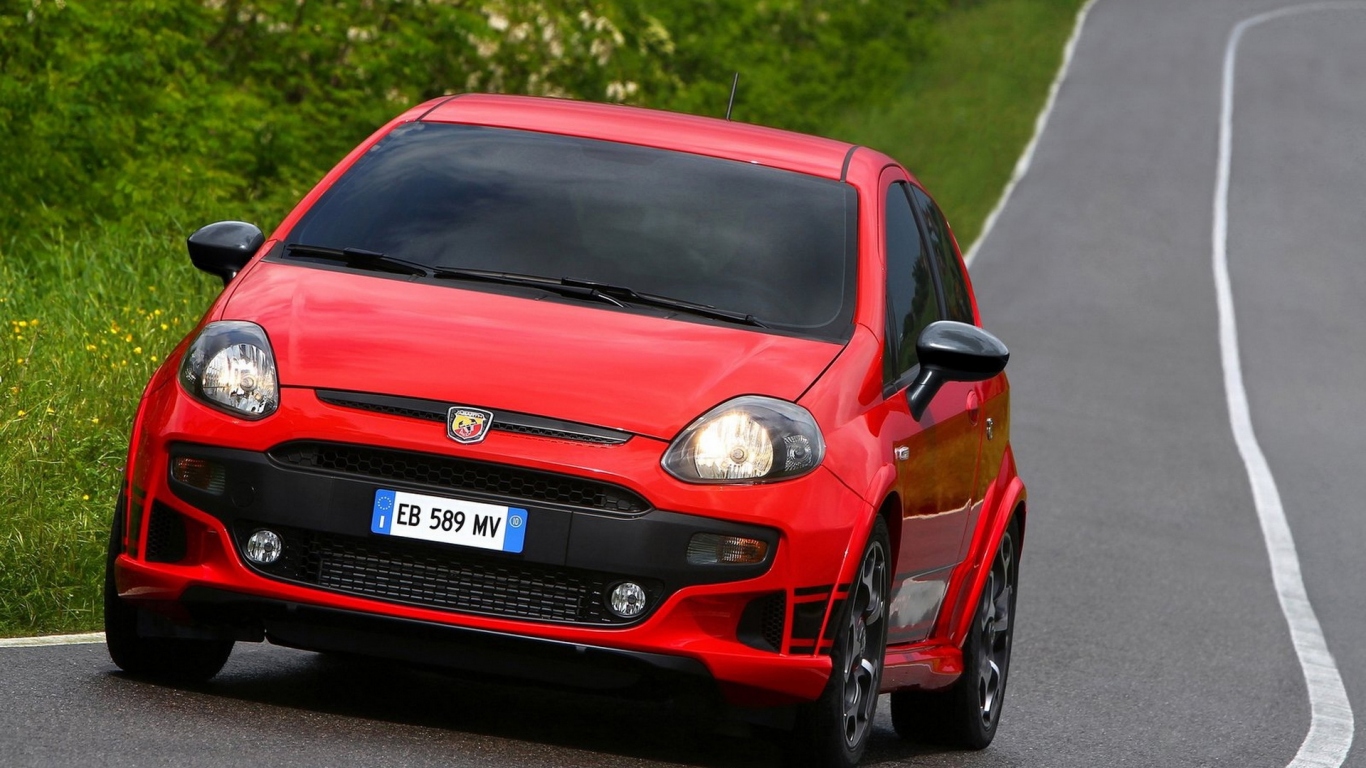 Fiat-Punto Evo Abarth 2011