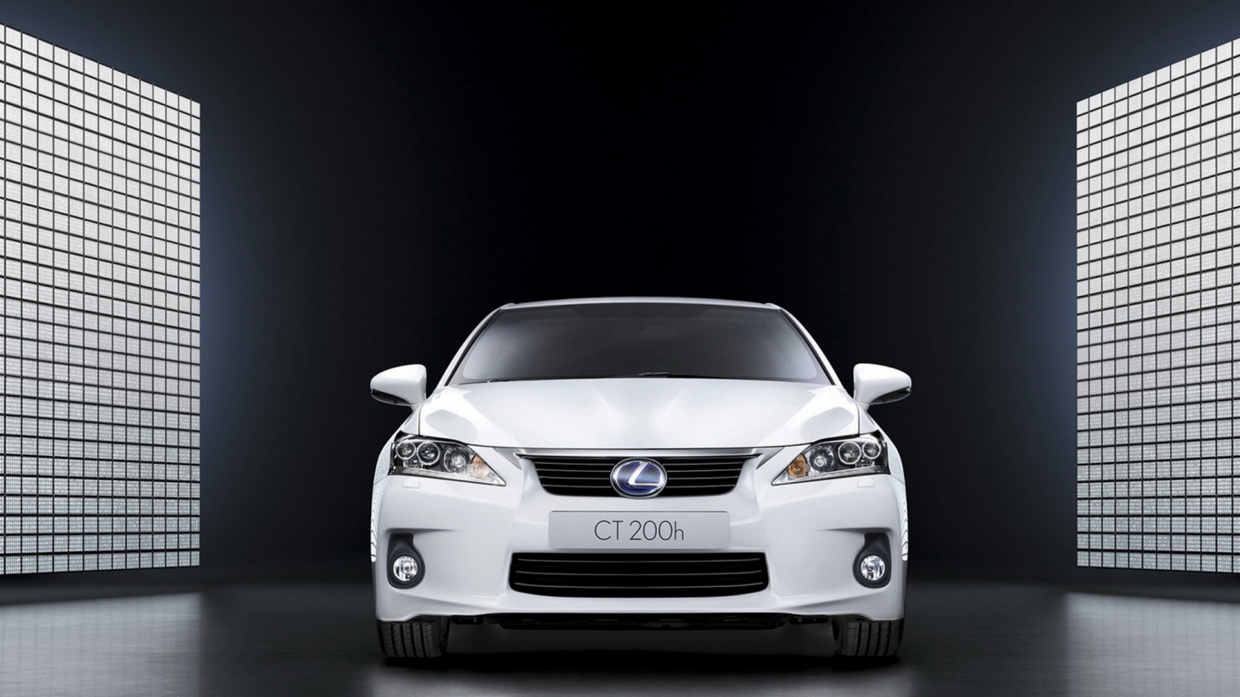 Лекcус СТ 200