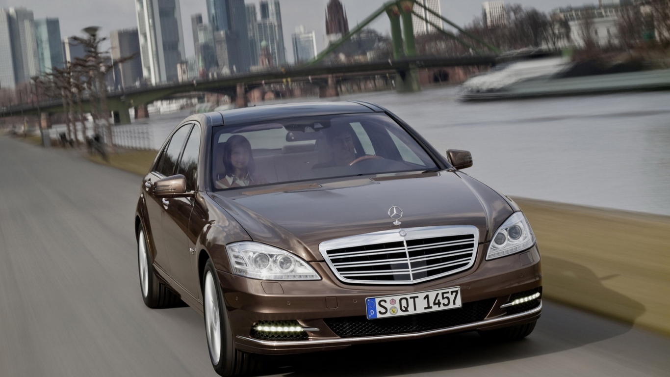 Новый Мерседес Бенц S класса