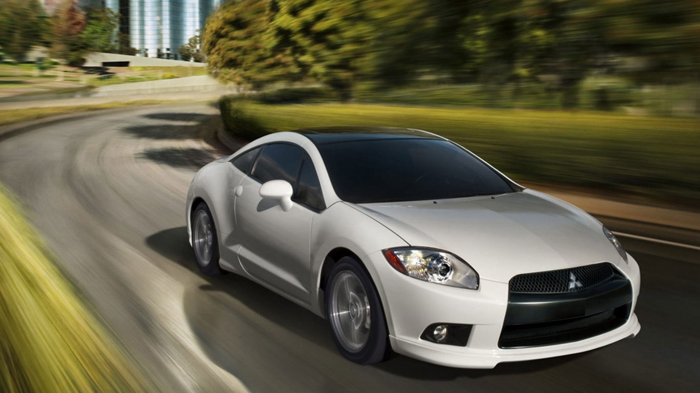 белый Митсубиши Эклипс